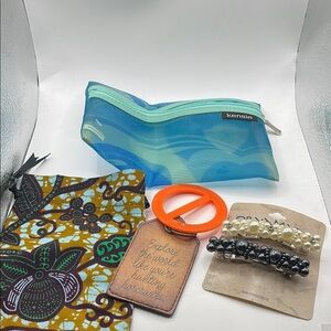 Misc lot‎